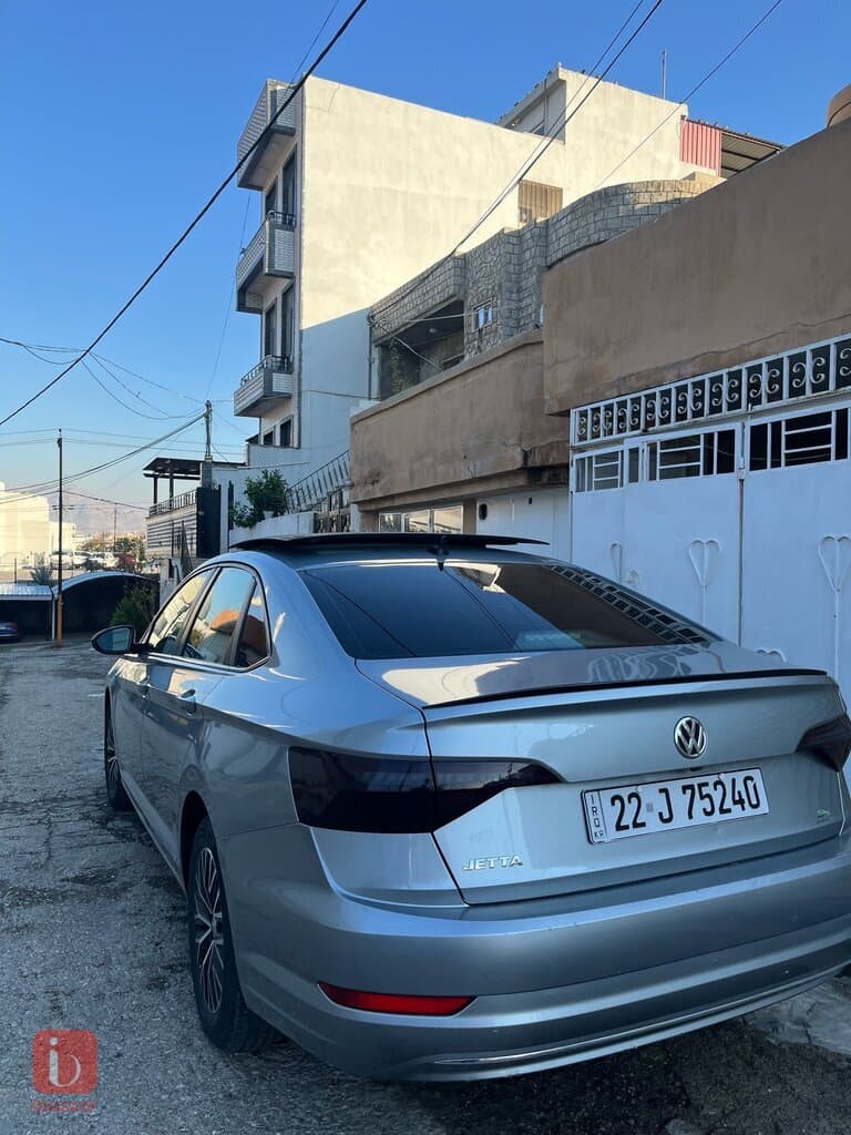 Volkswagen Jetta SE 2