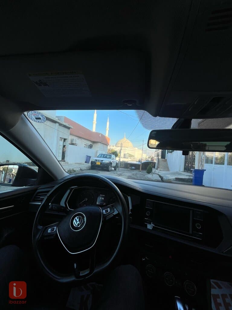 Volkswagen Jetta SE 5