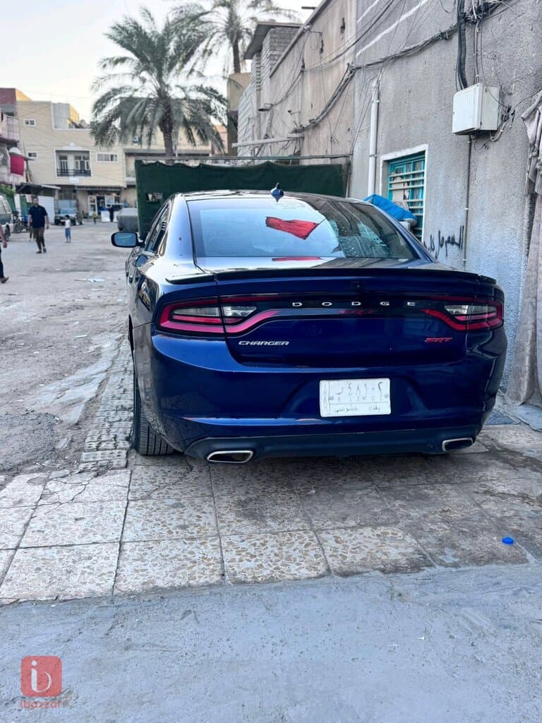 Dodge Charger SXT 2