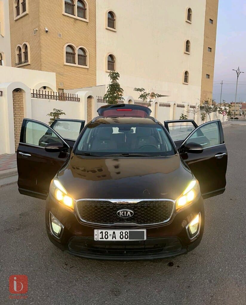 KIA Sorento EX 2