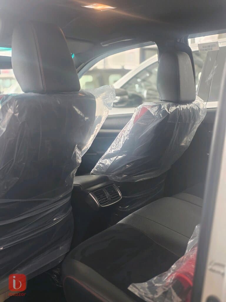 Toyota Hilux GR Sport 5