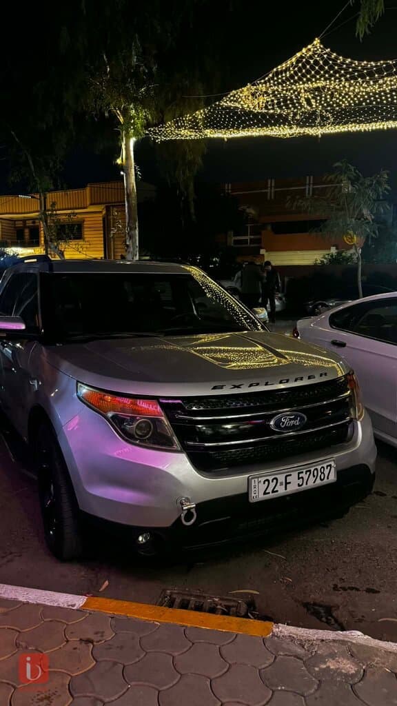 Ford Explorer Limited 4