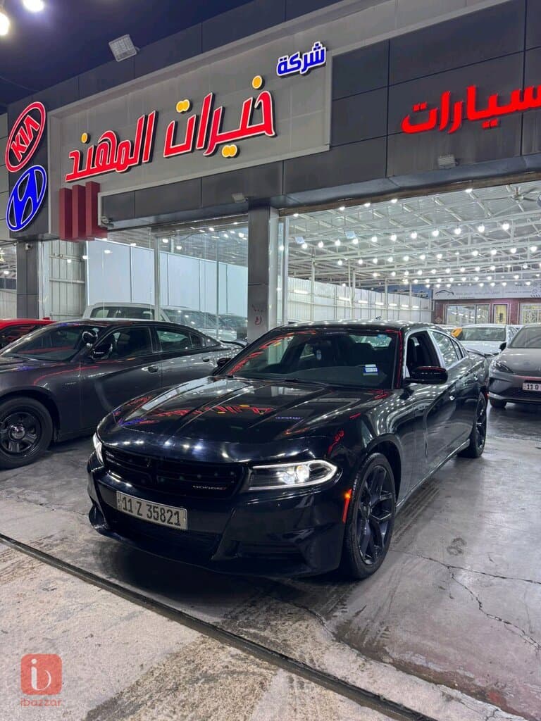 Dodge Charger SXT 2