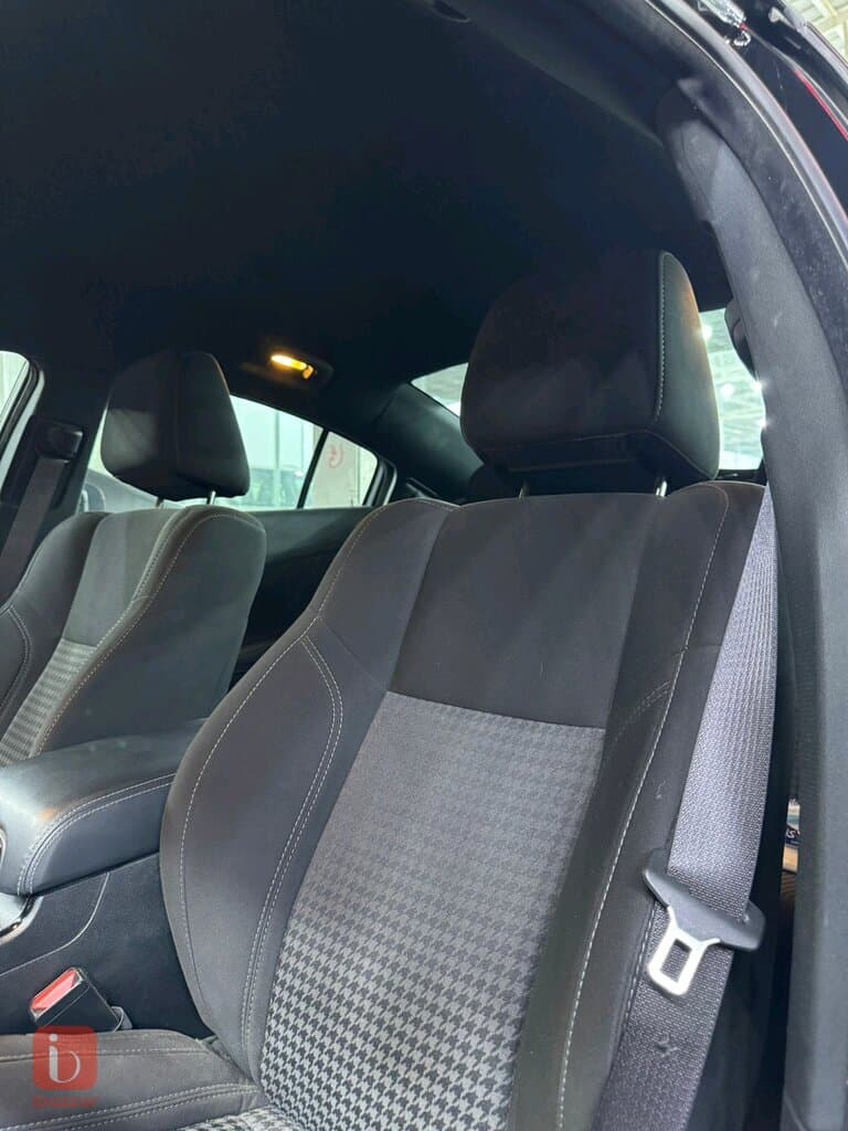 Dodge Charger SXT 9