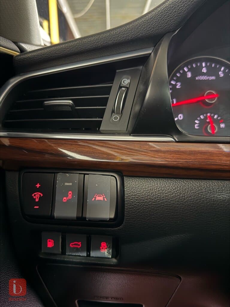 KIA Cadenza STD 4
