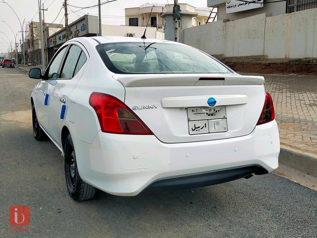 Nissan Sunny S 4