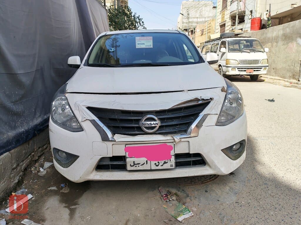 Nissan Sunny SE
