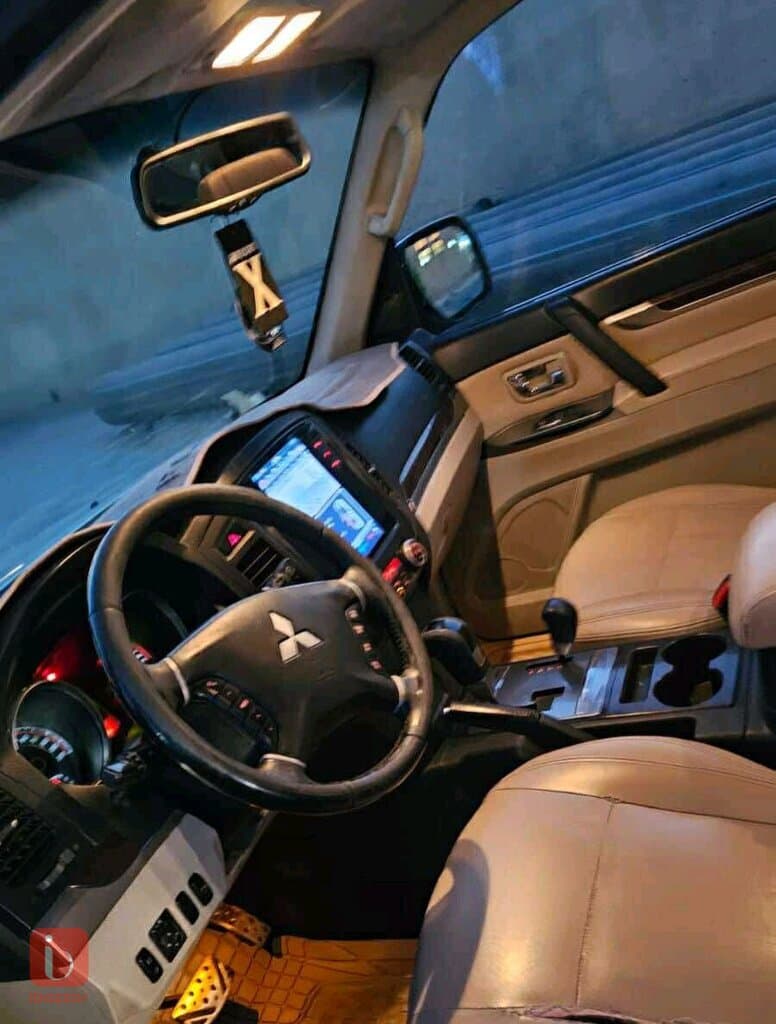 Mitsubishi Pajero GLS 3