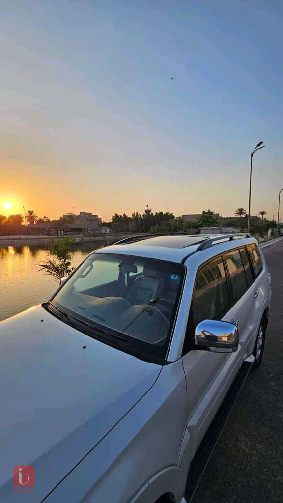 Mitsubishi Pajero GLS 9