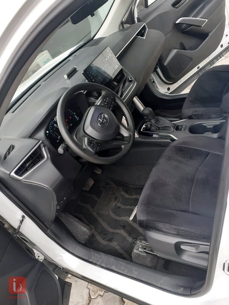 Toyota Corolla Cross 5