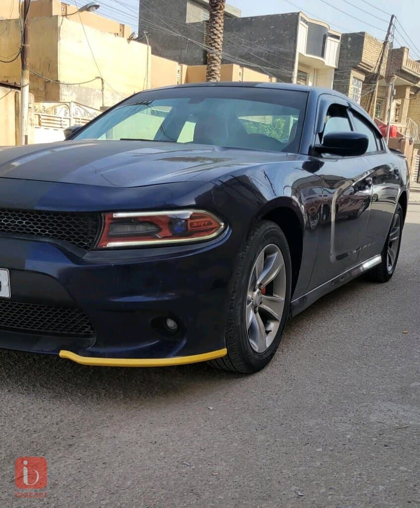 Dodge Charger SXT 3