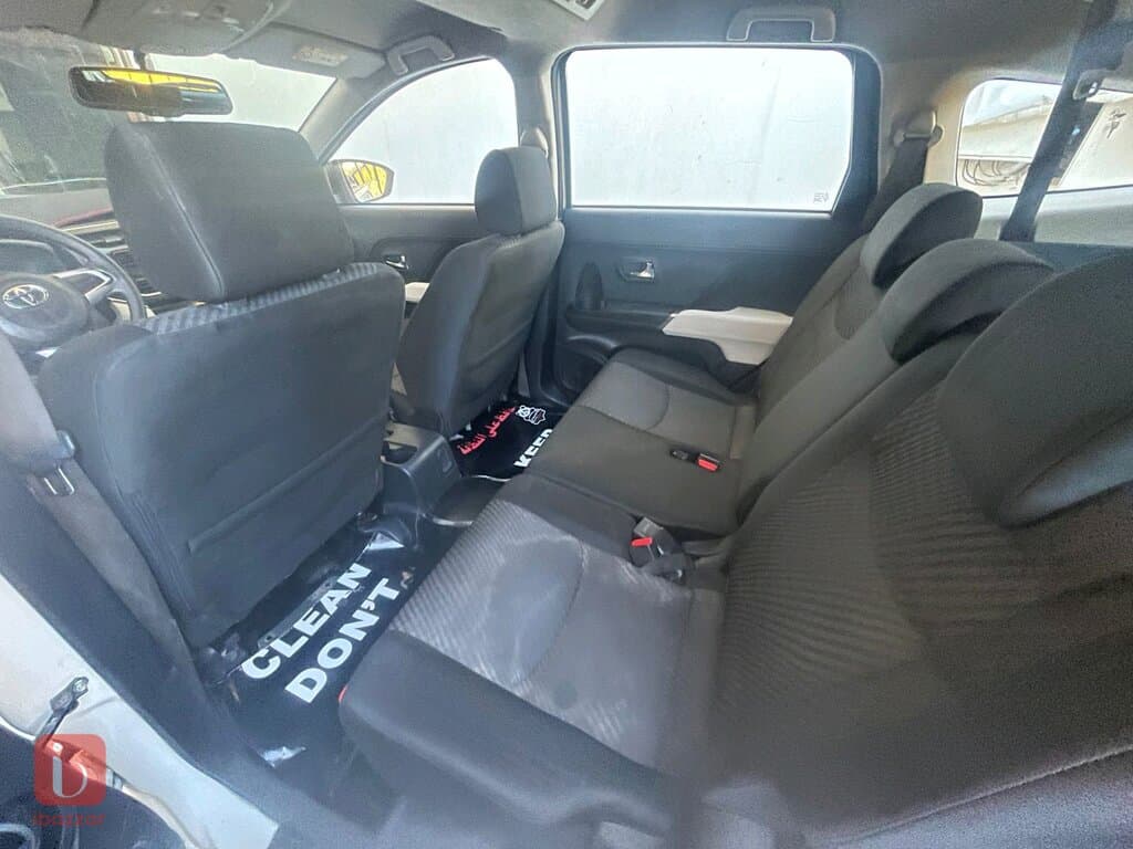 Toyota Rush GX 6