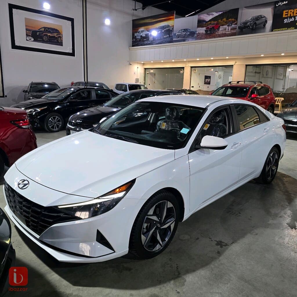 Hyundai Elantra 2
