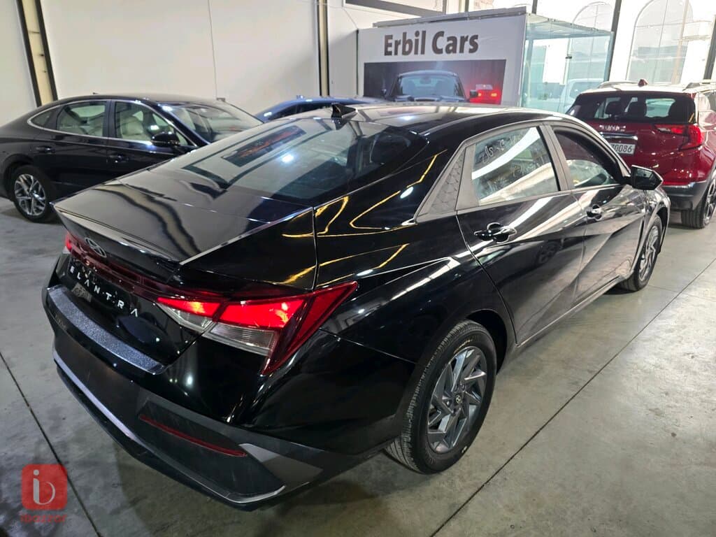 Hyundai Elantra 3