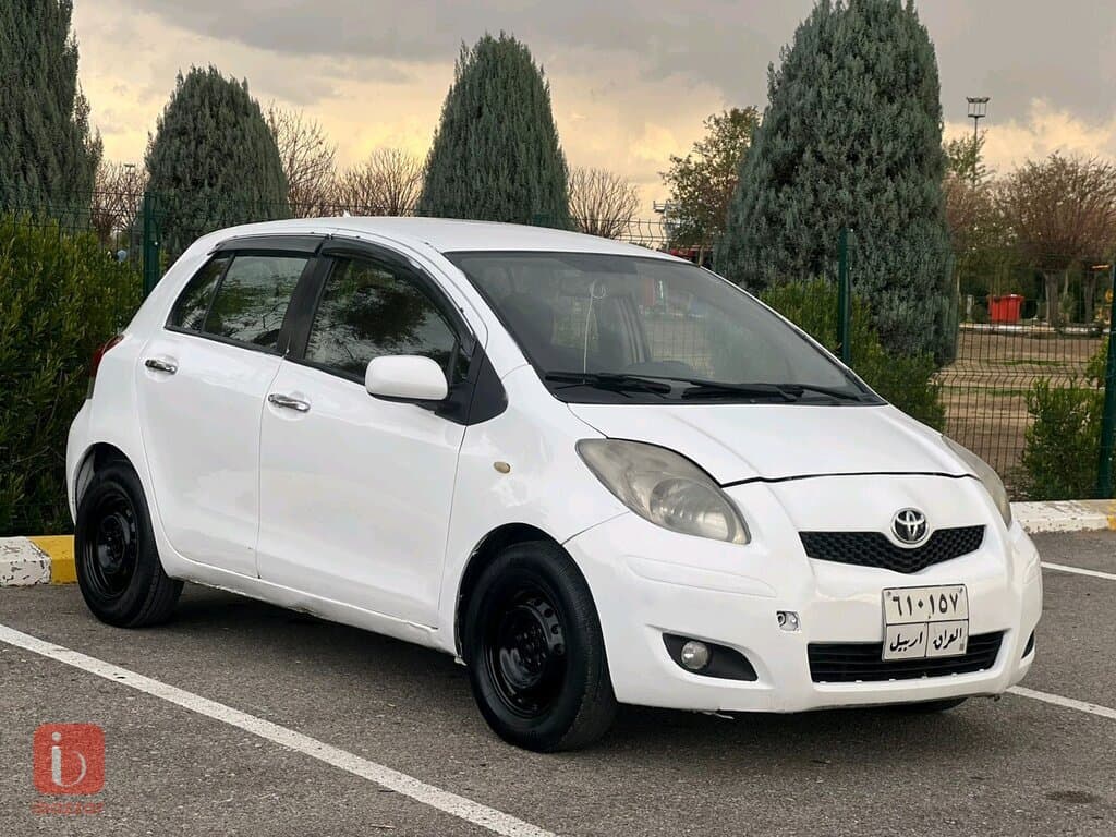 Toyota Yaris 1