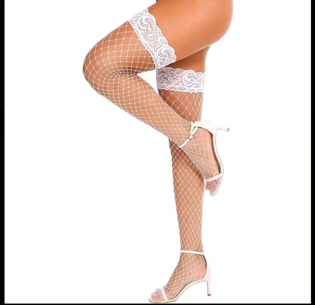 1 Pair Women's Fishnet Knee-Length Socks - Sexy Monochrome Style - White