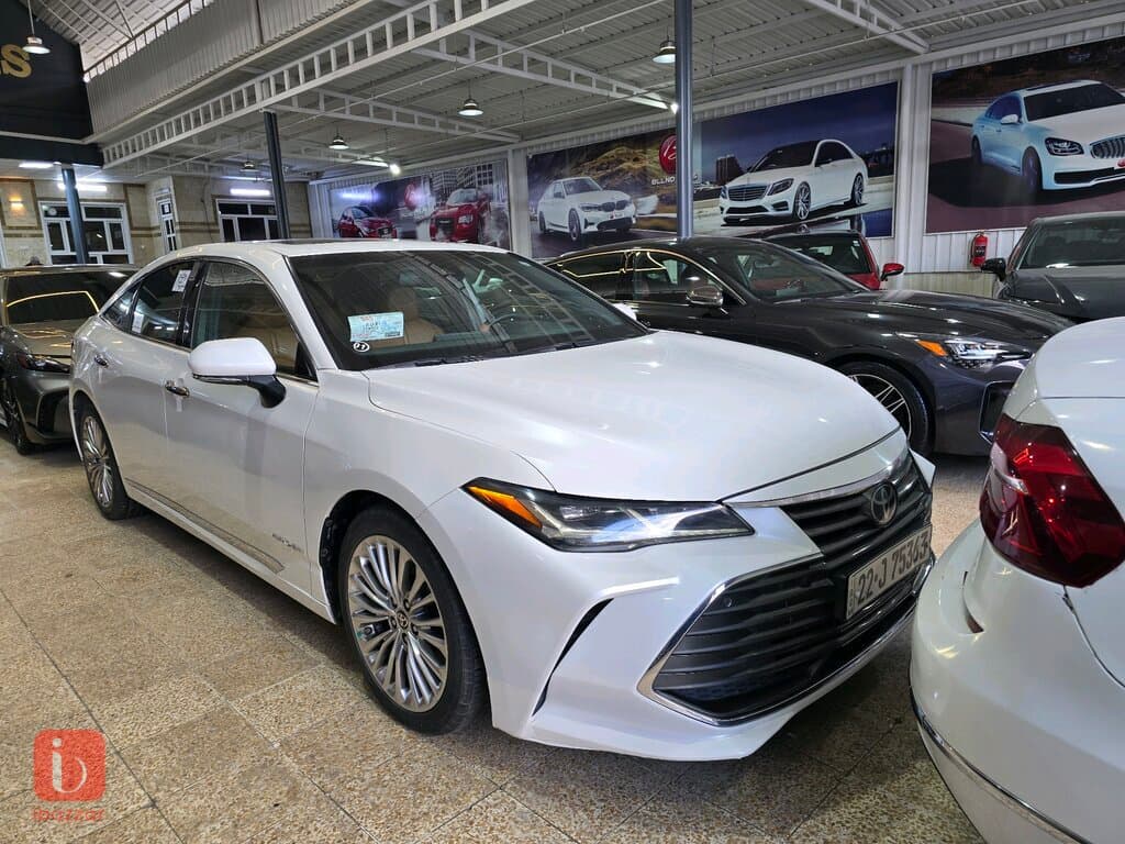Toyota Avalon Limited 1