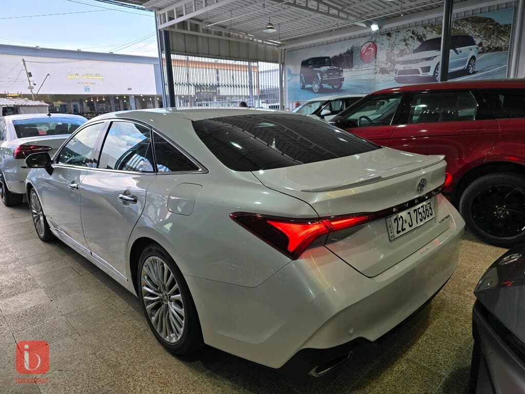 Toyota Avalon Limited 4