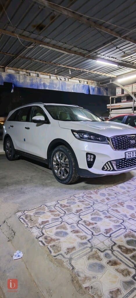 KIA Sorento LX 9
