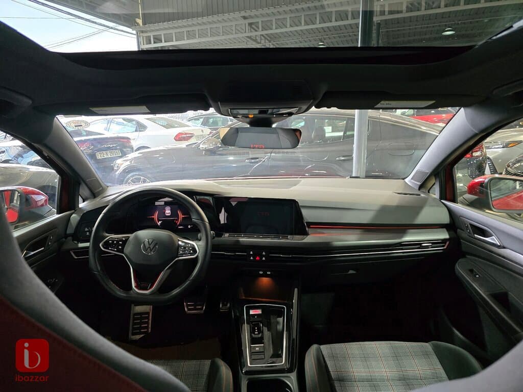 Volkswagen Golf GTI 7