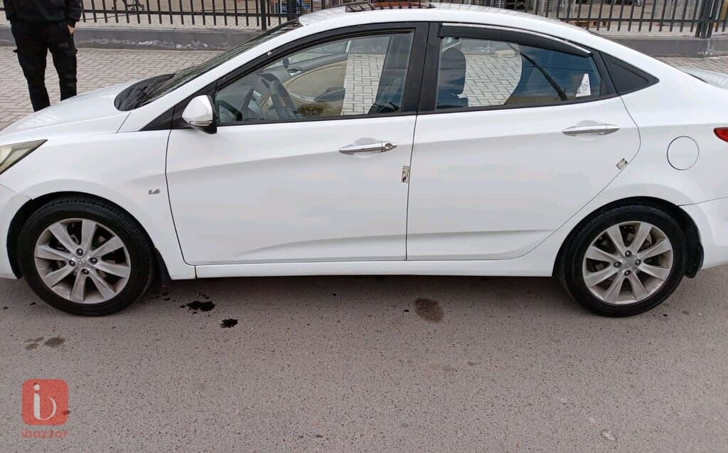 Hyundai Accent GL 6