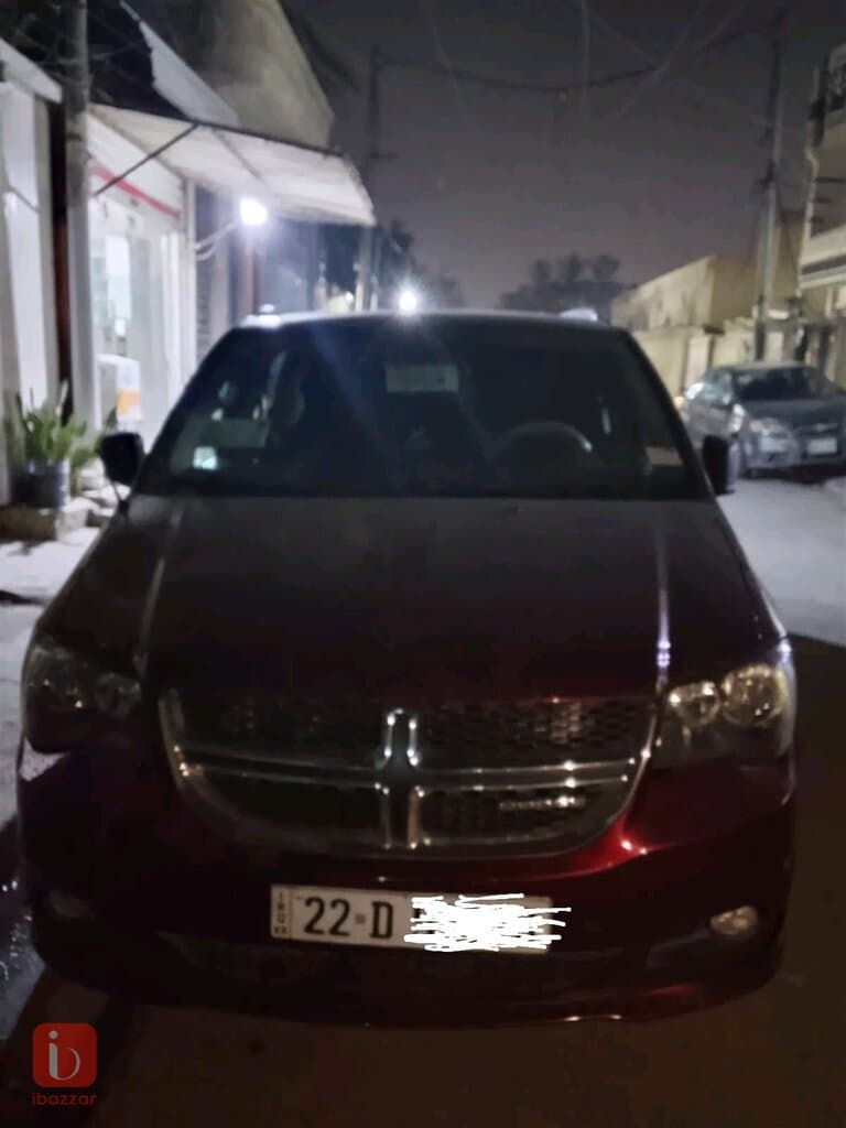 Dodge Caravan — photo 2