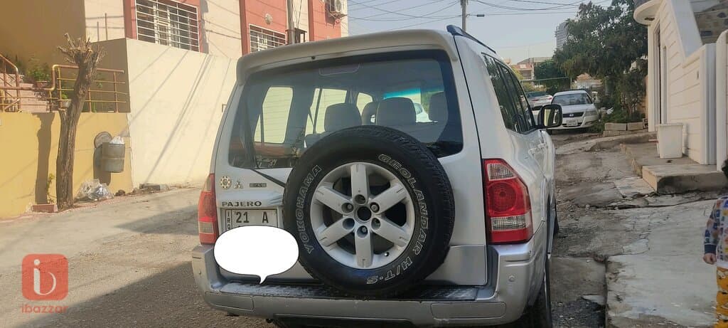 Mitsubishi Pajero GLX 2