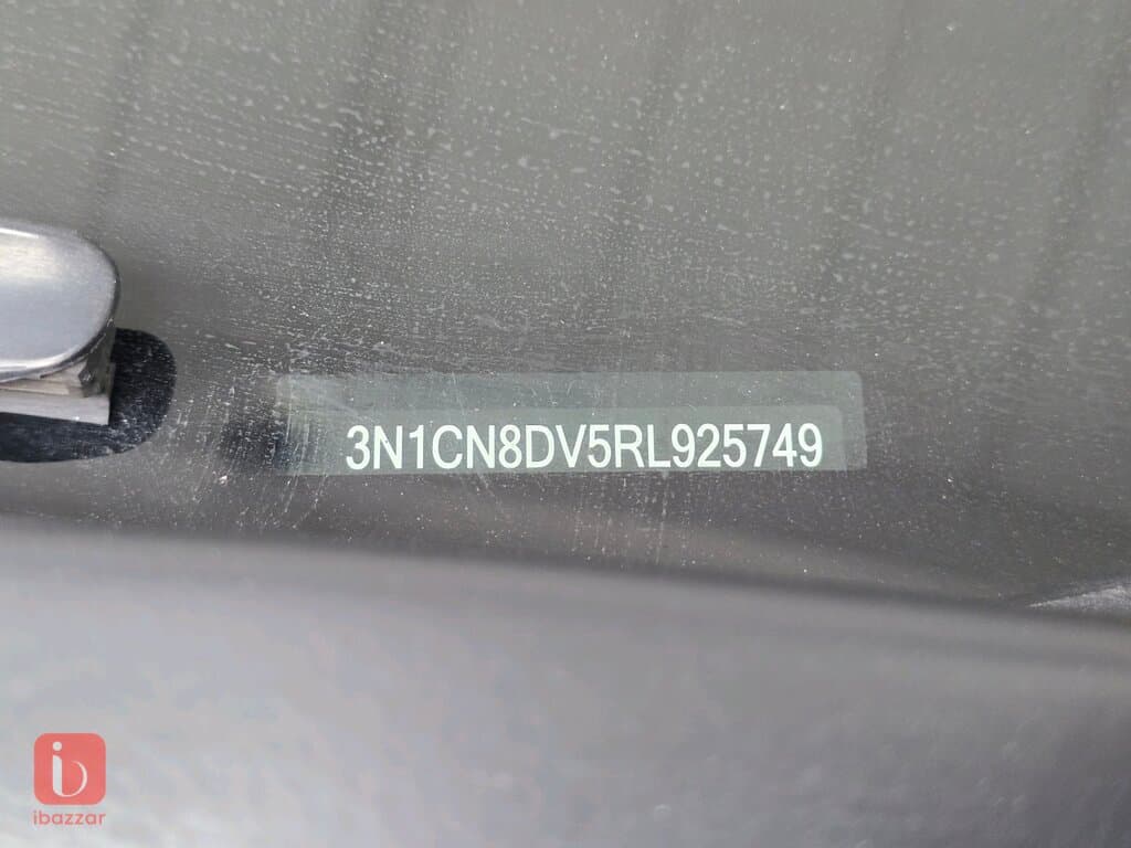 Nissan Versa 8
