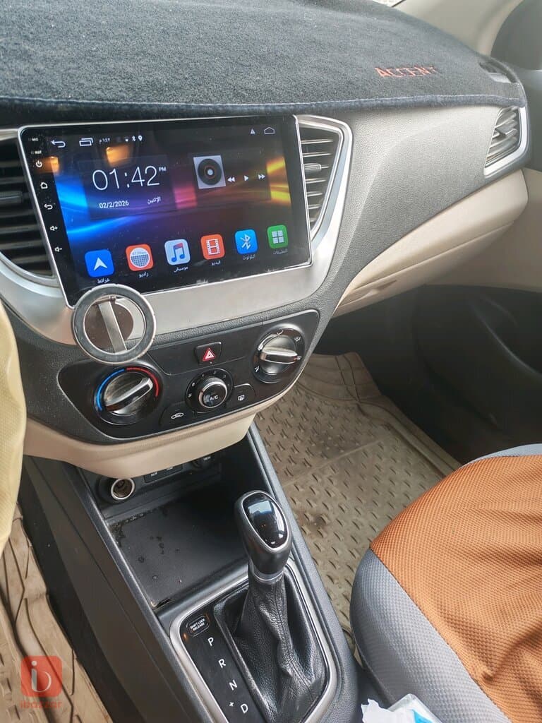 Hyundai Accent 8