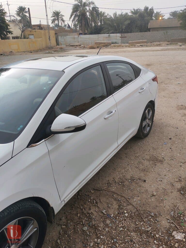 Hyundai Accent 10