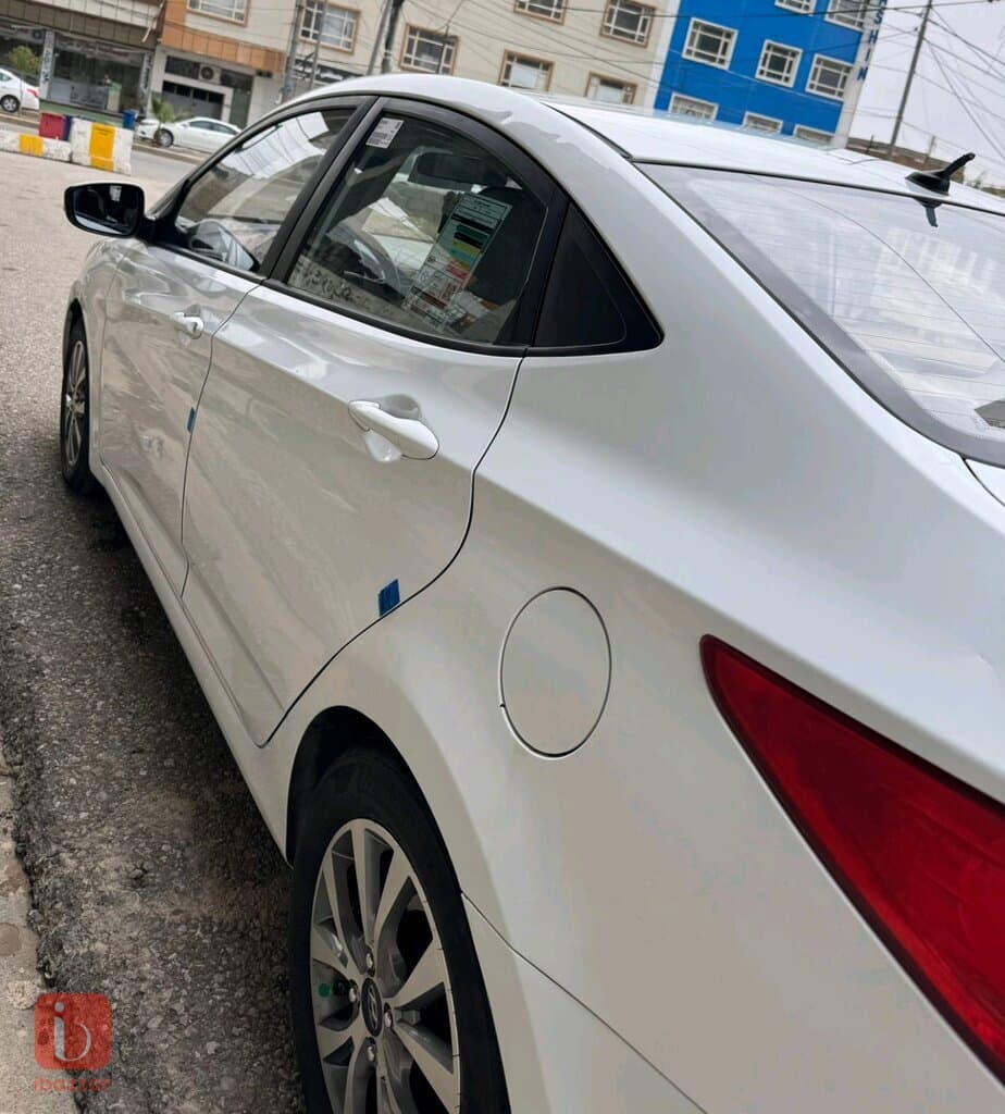 Hyundai Accent 11