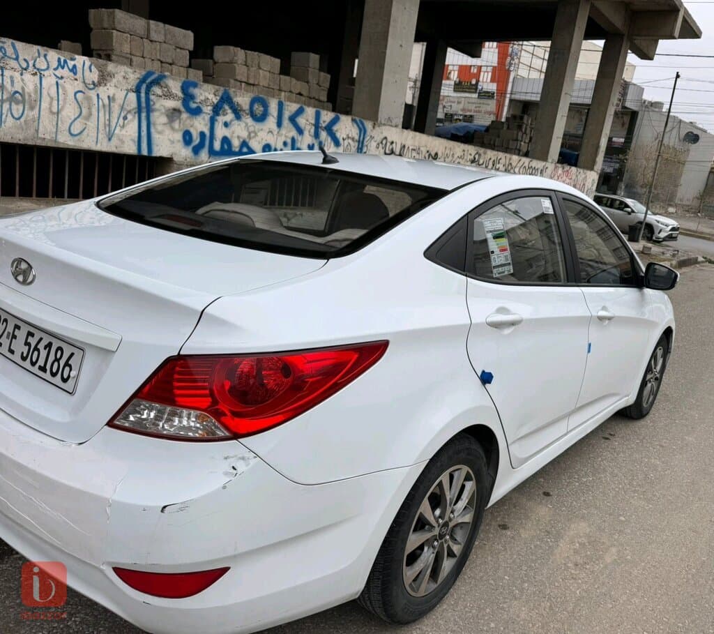 Hyundai Accent 13