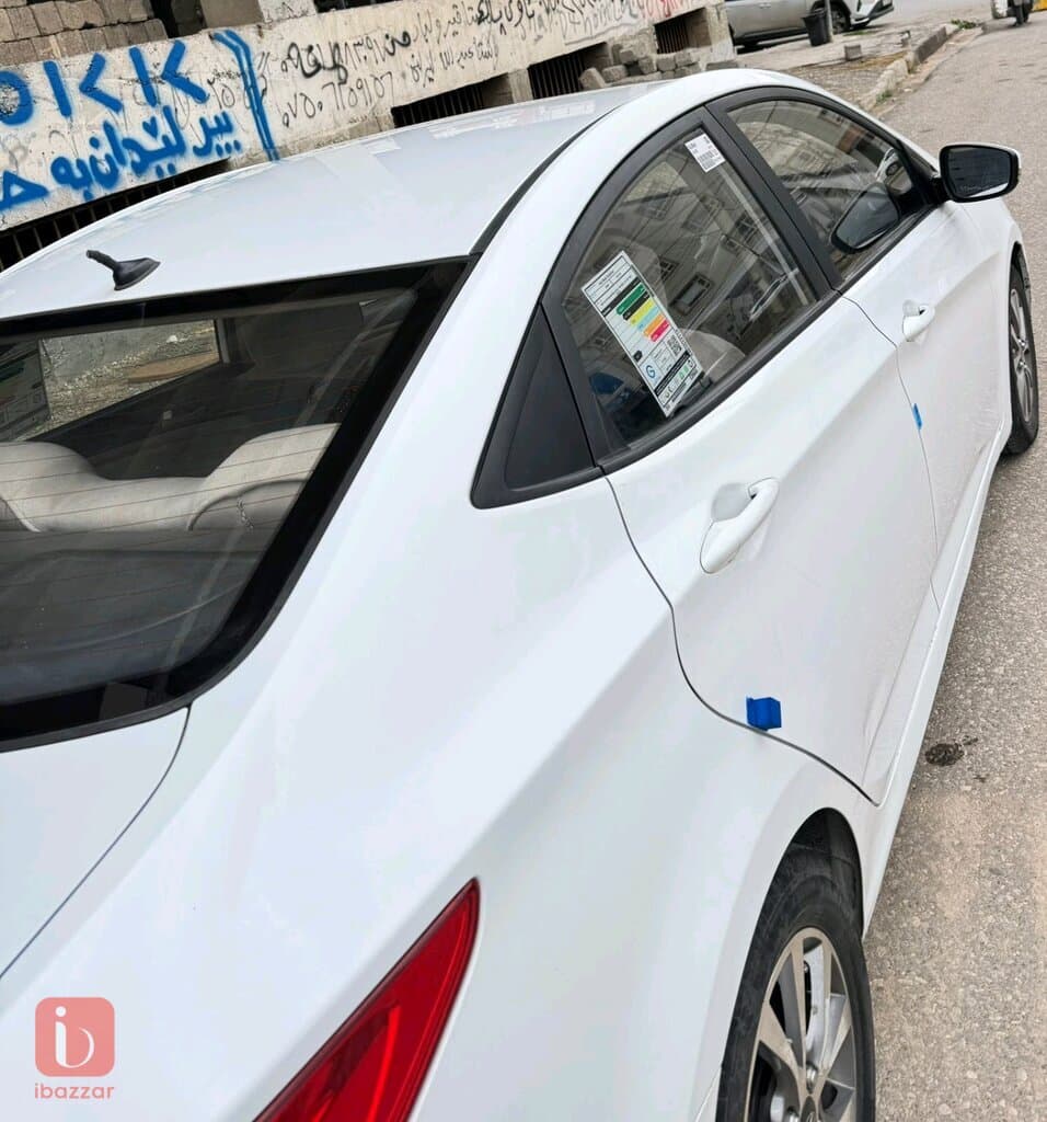 Hyundai Accent 8