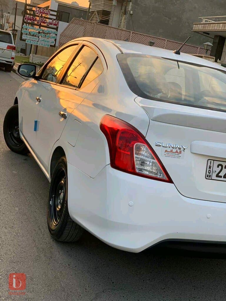 Nissan Sunny 6