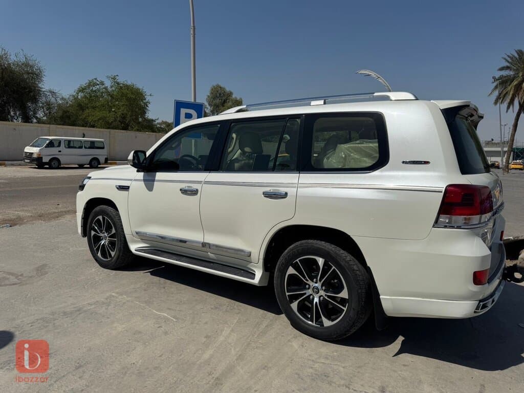 Toyota Land Cruiser GXR 15