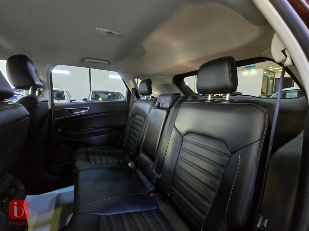 Ford Edge SEL 5