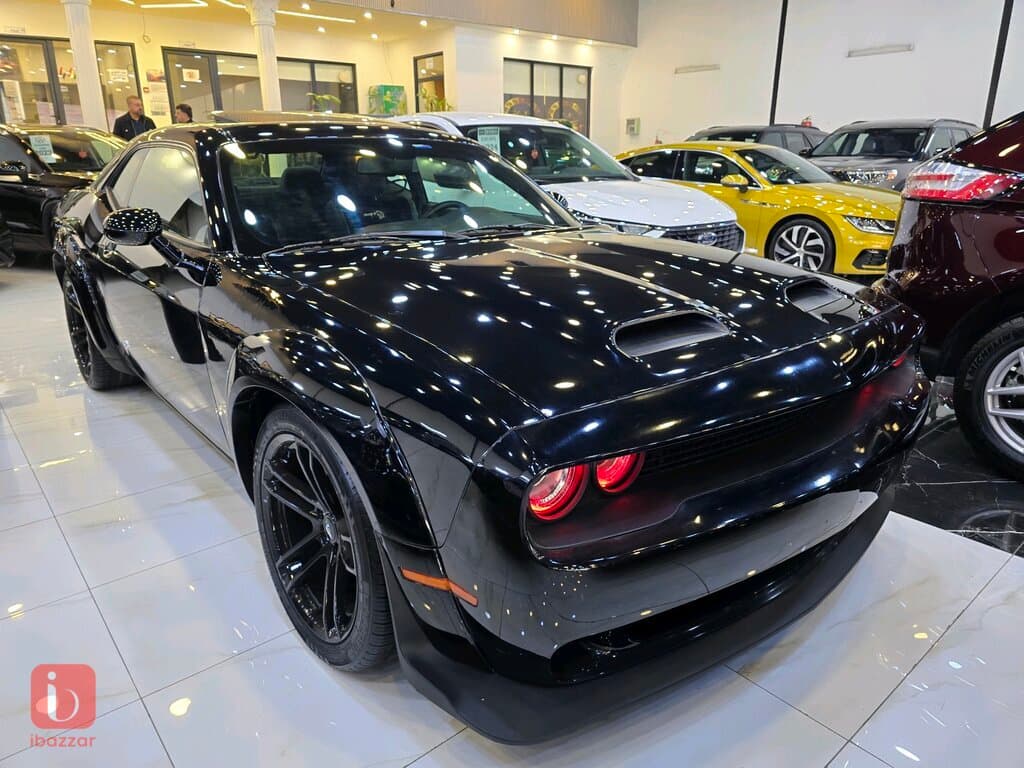 Dodge Challenger SRT8 Hellcat