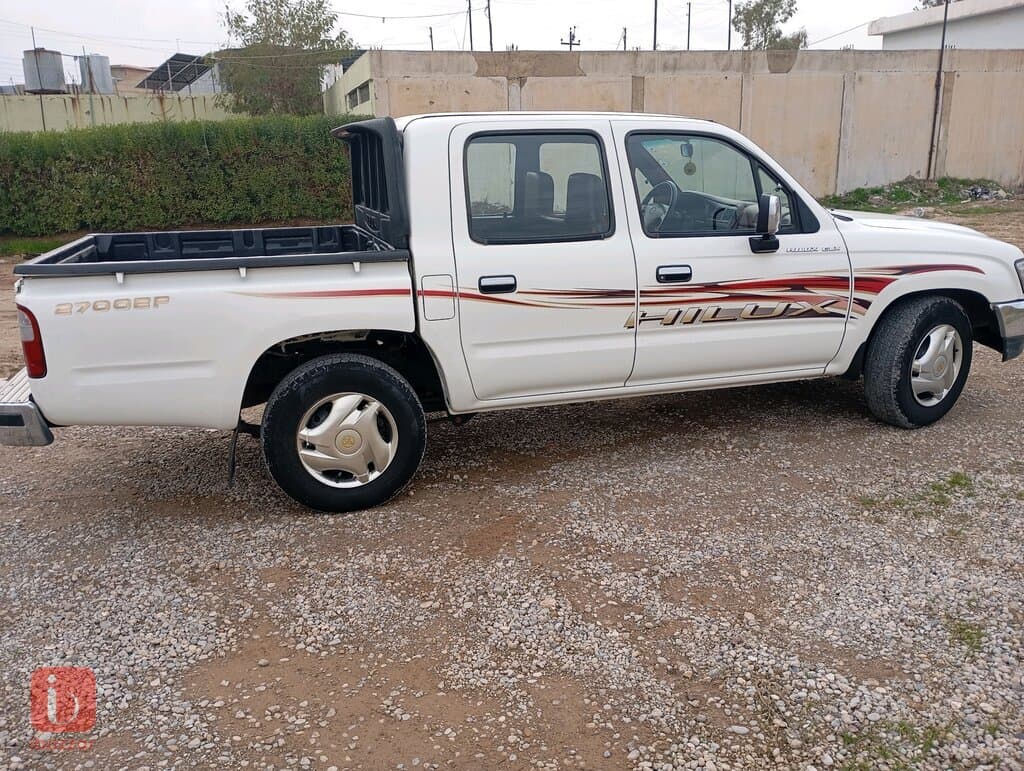 Toyota Hilux 3