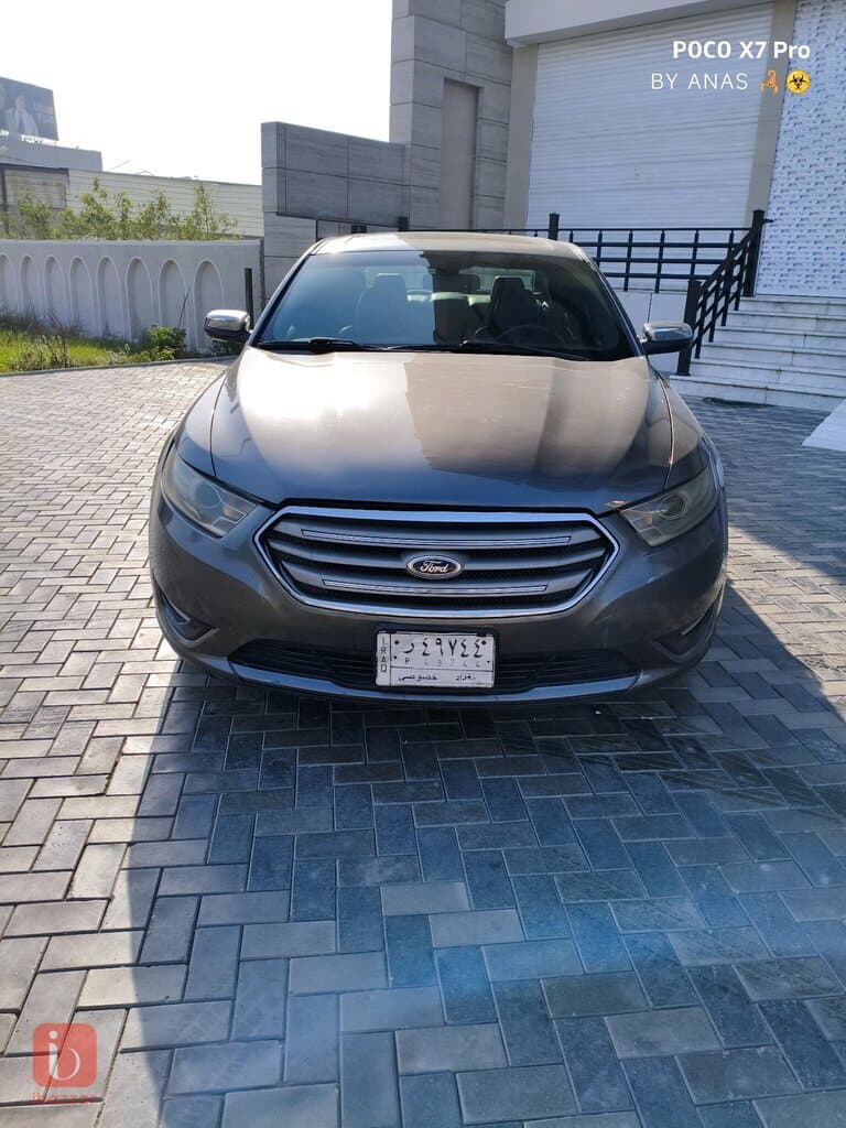 Ford Taurus Limited 7