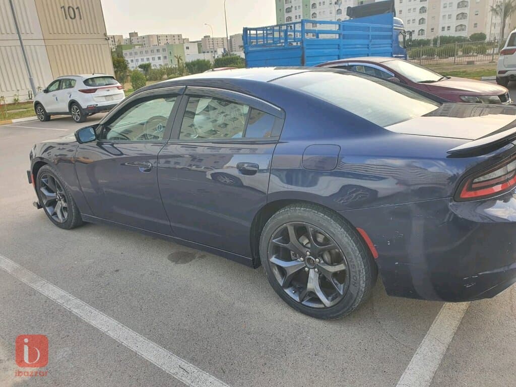 Dodge Charger SXT 3