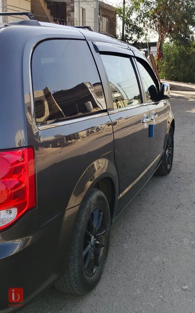 دوج كارفان SXT — photo 3