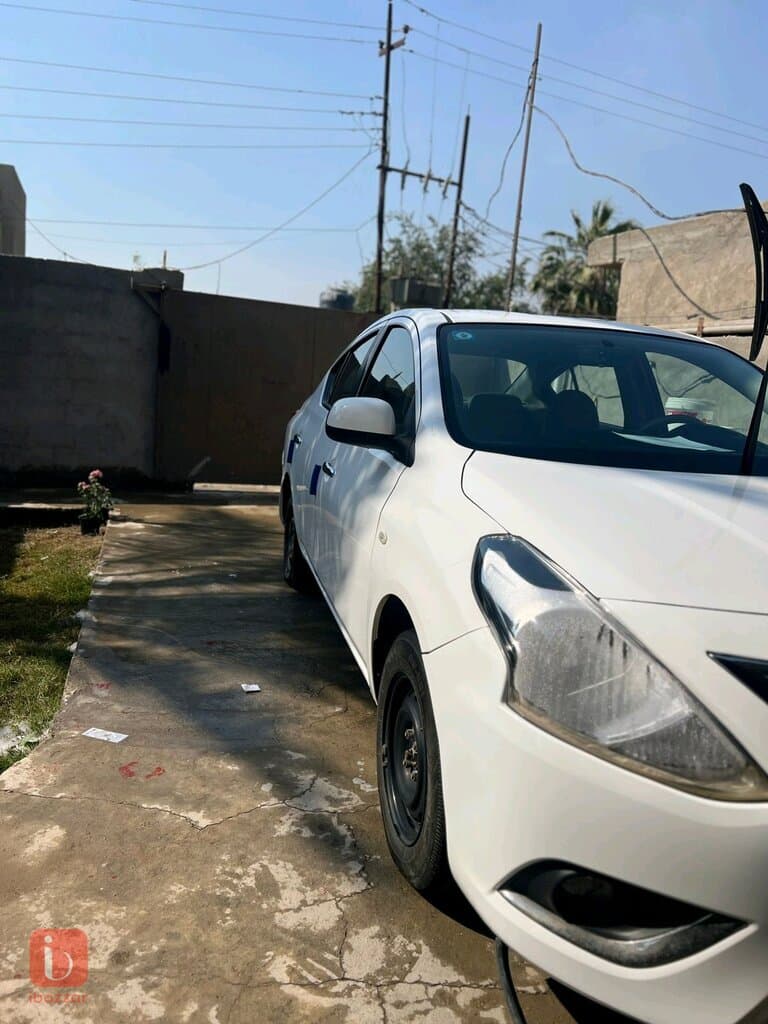 Nissan Sunny Base 2
