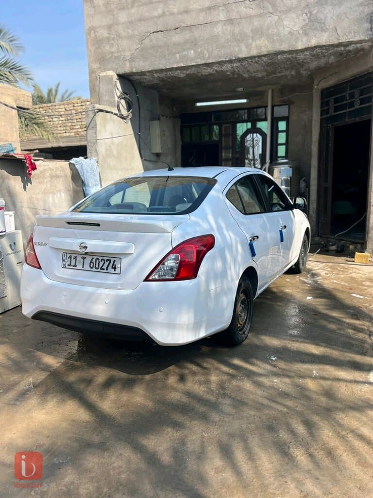 Nissan Sunny Base 4