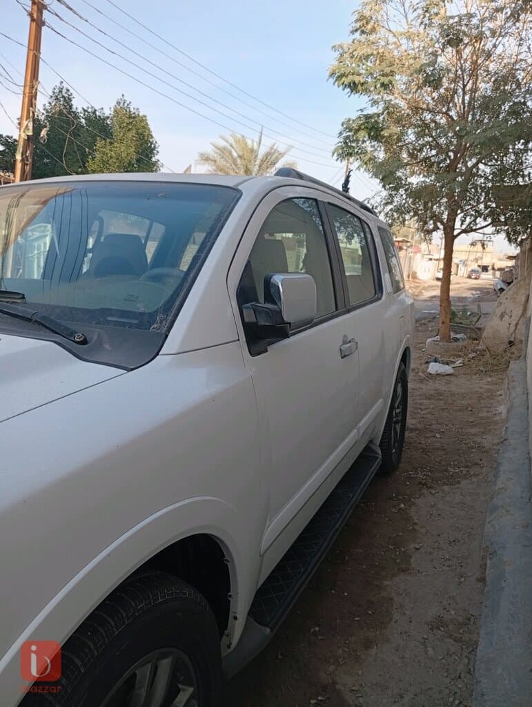 Nissan Armada SE 2