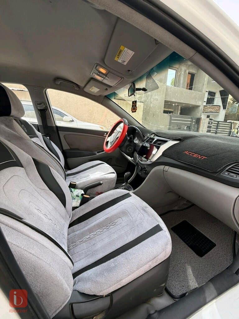 Hyundai Accent 7