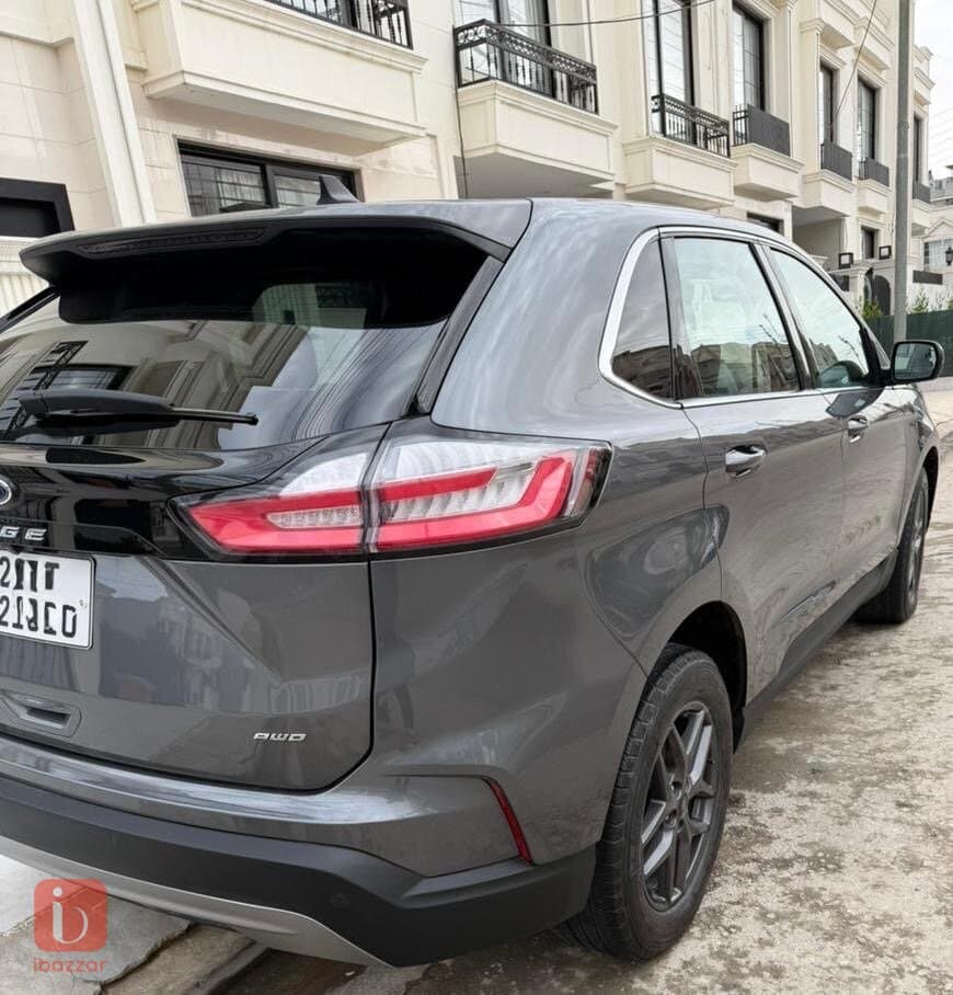 Ford Edge SEL 4