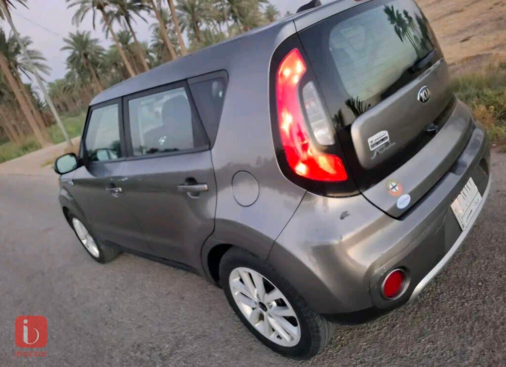 KIA Soul EX 2.0 8