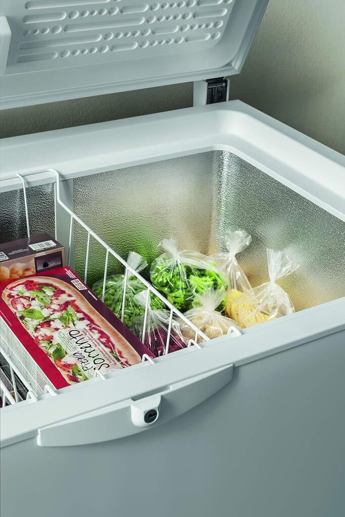 Ariston 22ft Freezer - AR340T (White) 4