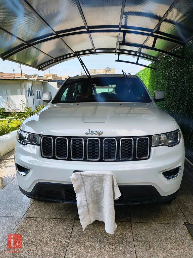 Jeep Grand Cherokee Laredo