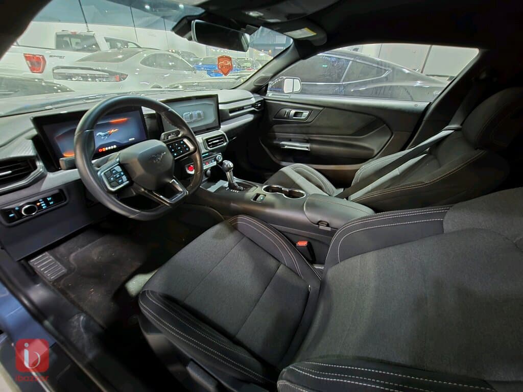 Ford Mustang GT 5